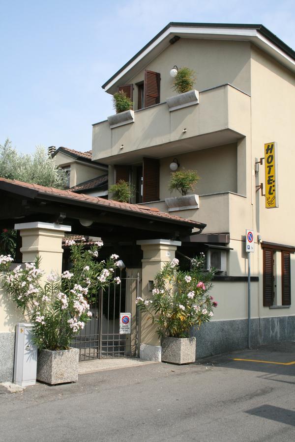 Hotel Rocco Carugate Exterior foto